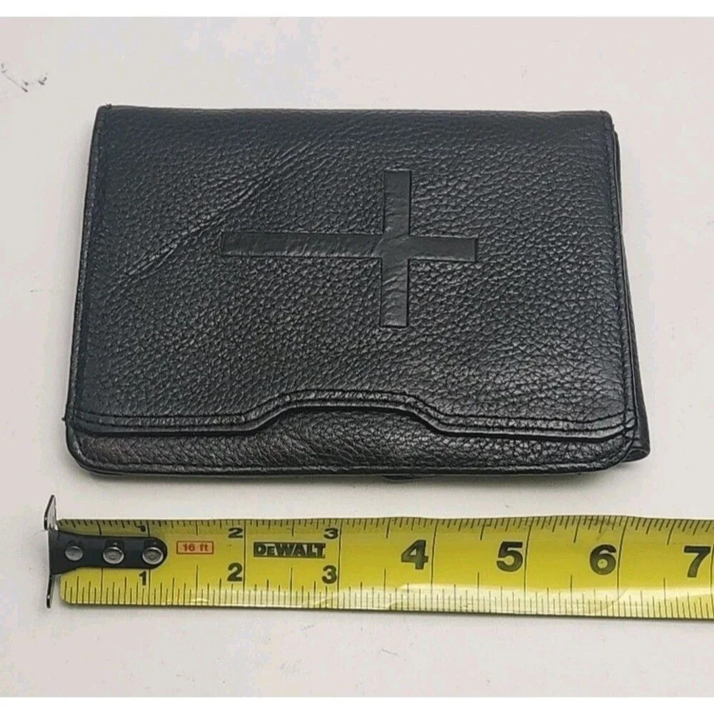 Cutter & Buck Passport Wallet Organizer Religious Cross Black Leather  6